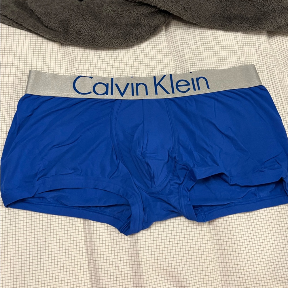 Calvin Klein pre owned